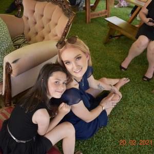 Meet your Posher, Holly